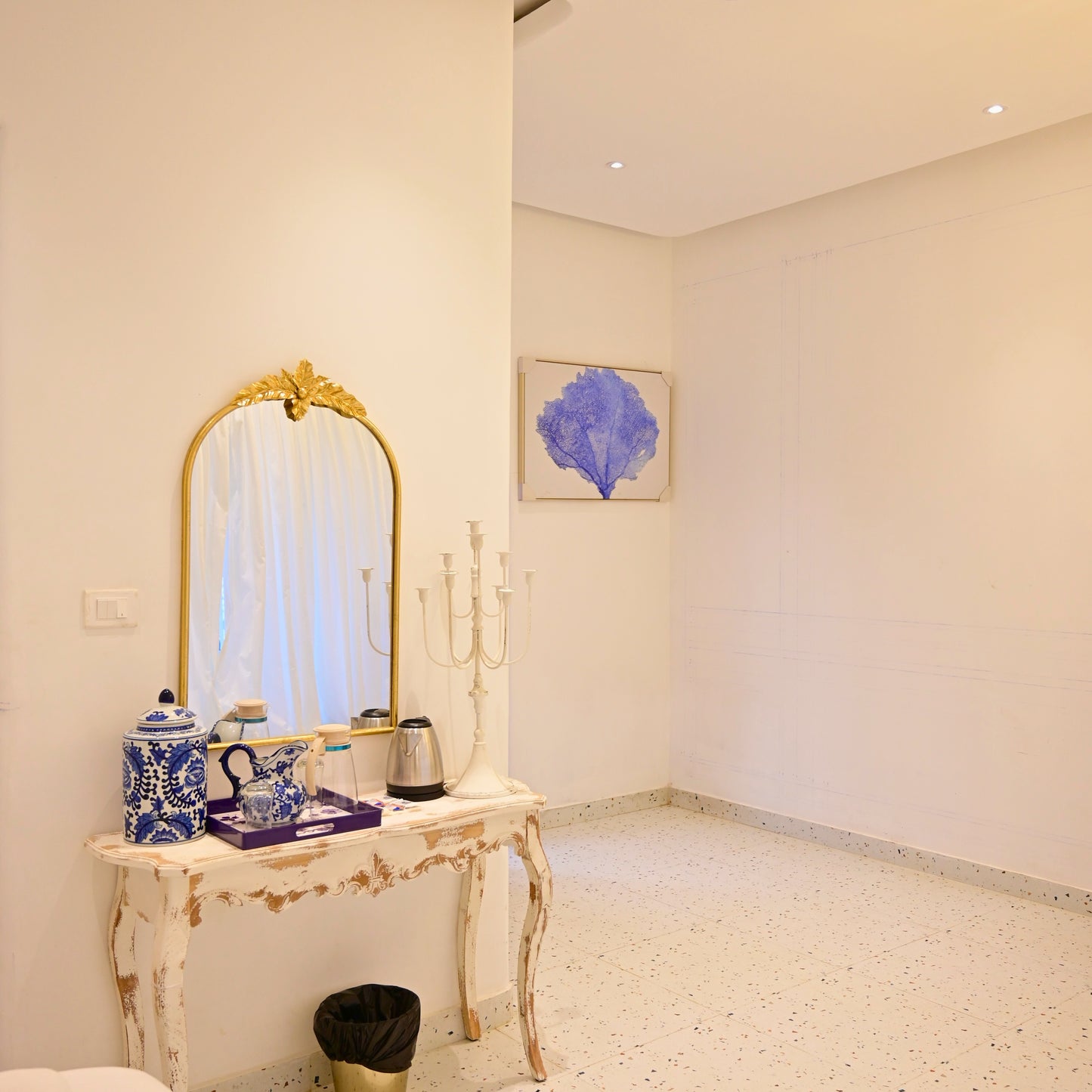 Santorini Blue & White Zone